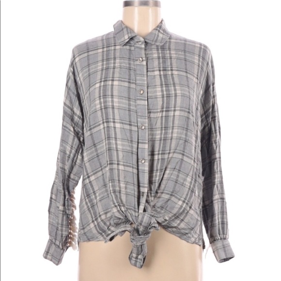 𝅺TASSEL and plaid top - Picture 1 of 3